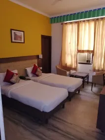 Inn Tawang Near B L Kapoor Hospital A Well Hygiene Hotel - View from room