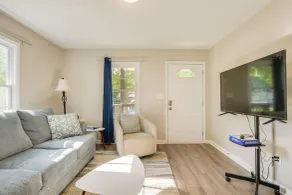 Charming Greenville Home w/ Yard: 3 Mi to Downtown - Interior