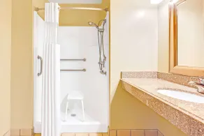 Days Inn by Wyndham Oklahoma City - Room