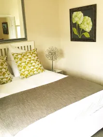 Oude Berg Guesthouse - 10 Caledon Street - Room