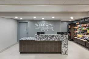 Hampton Inn & Suites Oakland Airport-Alameda - Rezeption