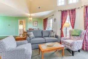 Spacious Condo w/ View < 1 Mi to Mtn Creek Resort! - Intérieur