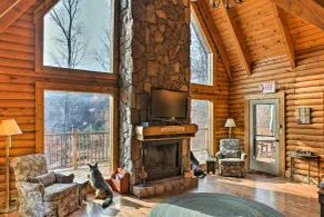 Spacious Underwood Cabin: Private Lake & Fire Pit - Interiør