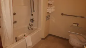 Super 8 by Wyndham Moose Jaw SK - Salle de bain