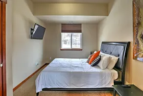 Breezy Lake Chelan Condo w/ Pool & Hot Tub Access! - Interiør