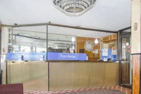 Travelodge by Wyndham Manhasset - Hall
