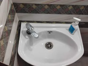 Geeta Teerth Guest House - Bathroom