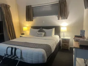 Two Tree Motel & Lodge - Room