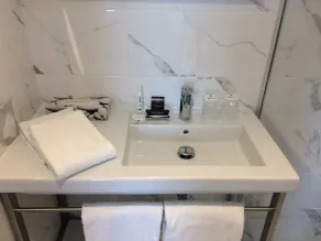 Brit Hotel Confort Loches - Baño