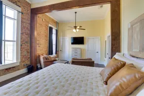 Shop, Dine & Unwind at Historic Dtwn Marshall Apt - Interiör