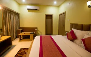The River Front Resort - Room