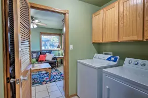 Broken Bow Cottage w/ Deck, Hot Tub & Fire Pit! - Interiør