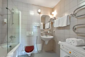 Barbacan Apartments - Old Town Center, Panoramic View & Parking - Bathroom