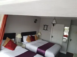 The River's Edge Guest House - Værelse