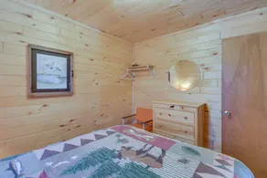Lakefront Resort Cabin w/ Porch in Park Rapids! - Værelse