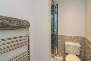 Ellenor - Bathroom