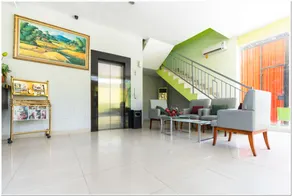 RedDoorz Plus at Hertasning Area Makassar - Lobby