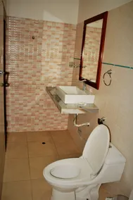 Hostal Macambo - Bathroom