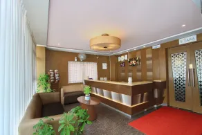 La Sara Comforts - Reception