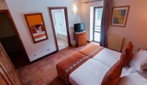 Hotel Vilagaros Apartamentos - Chambre