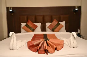 Hotel Radiance Courtyard - Room