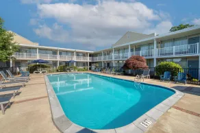 Best Western Fredericksburg - Pool
