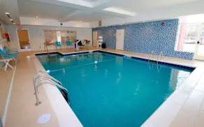 Hampton Inn Suffolk - Piscine
