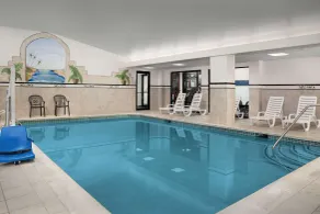 Hampton Inn Easton - Piscina