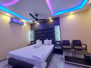 Holiday Beach Resort !! Beach Distance 50 Mts !! - Room