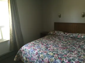 Pleasant Manor Motel - Rom