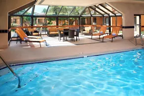 Courtyard Toledo Airport Holland - Piscine