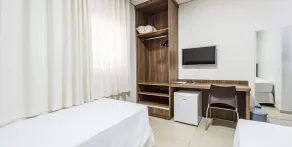 Serata Hotel - Chambre