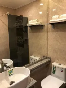 Grand Avenue Hotel - Bathroom