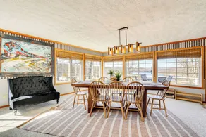 Deck & Lake Views: Modern Eagle Rock Gem - Interiør