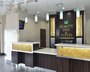 Quality Inn & Suites Kenedy - Karnes City - Lobby