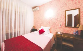 Quari Hotel Restaurant & Pizza - Habitación