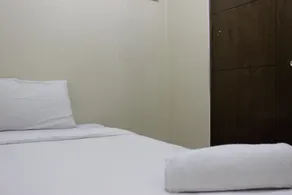Pleasant 2BR Apartment at Gateway Ahmad Yani By Travelio - Zimmer