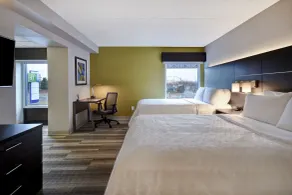 Holiday Inn Express & Suites Allentown-Dorney Park Area by IHG - Room