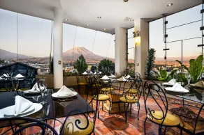 Natura Inn Hotel - Restaurant