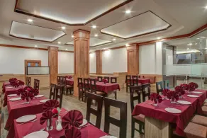 Hotel The Royal Krishna - Restaurant