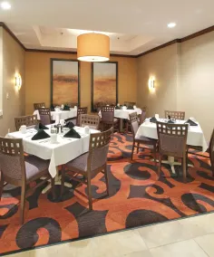 Holiday Inn Springdale-Fayetteville Area by IHG - Restaurant
