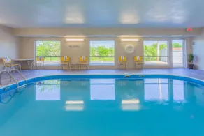 Wingate by Wyndham Gurnee - Piscine