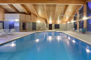 AmericInn by Wyndham White Bear Lake St. Paul - Piscine
