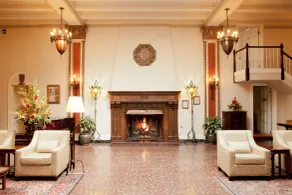 Cardinal Hotel - Coin salon dans le hall