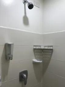 Kara's Condotels - Bathroom