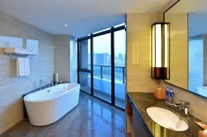Grand Skylight International Hotel Huizhou - Bathroom