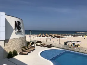New Belvedere - Pool