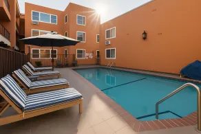 The Live Hotel - Piscine