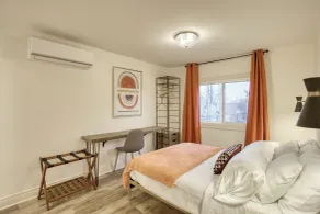 Rustic Elegant Stays in Niagara Benchlands - Room