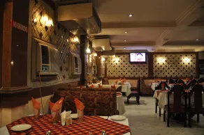 Hotel Rishi Regency - Restaurant